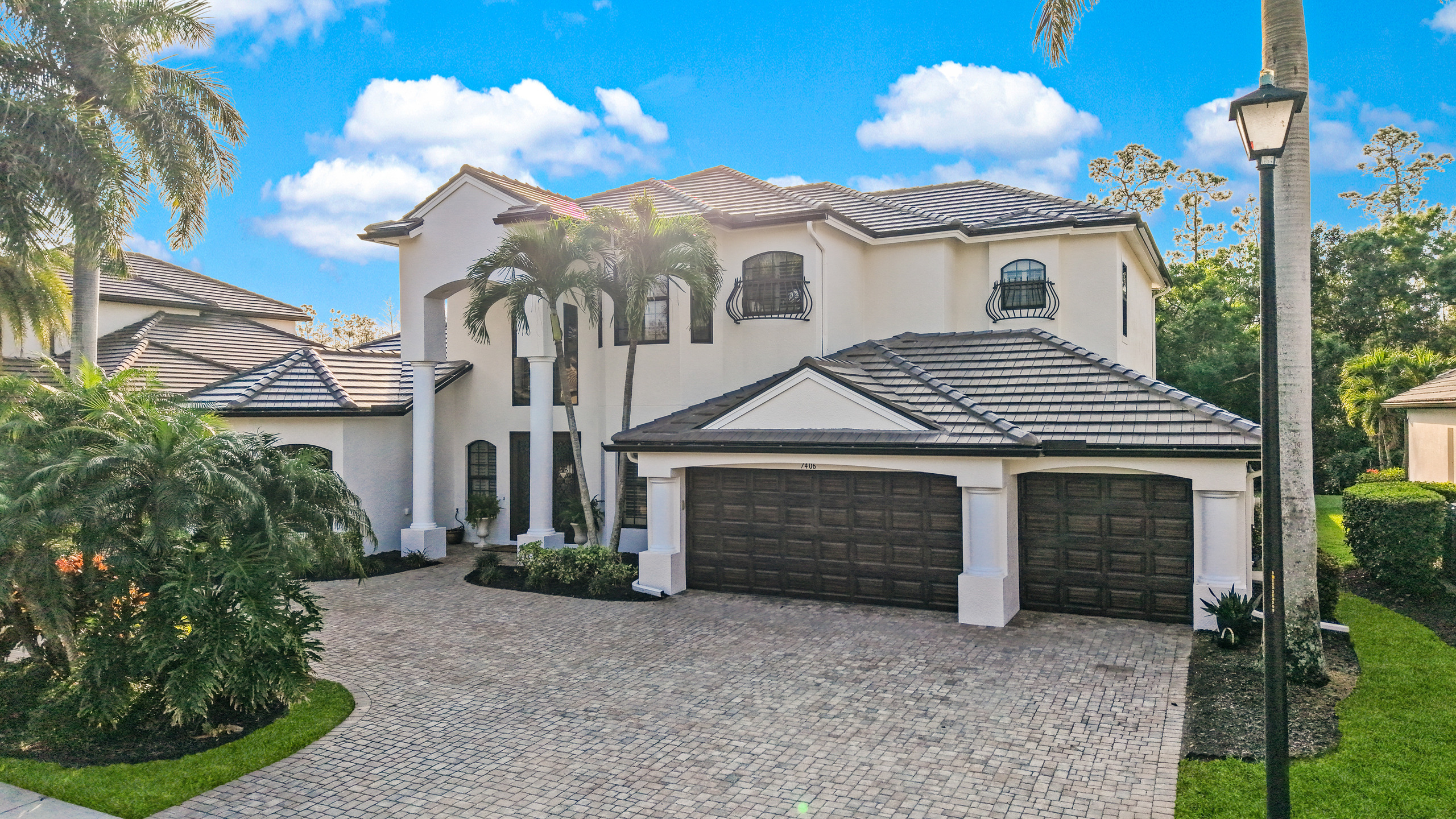 Shovlin residence completed roof detail — Gydn Roofing